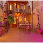 Boutique Hostal \