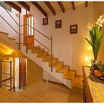 Boutique Hostal \