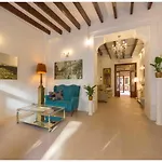 Boutique Hostal \